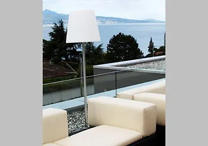 Lavaux Hotel