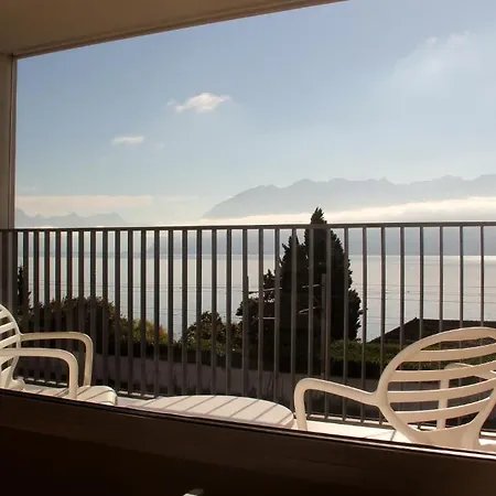 Lavaux Hotel