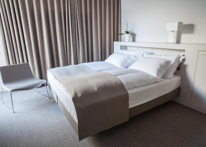 ラヴォー 4* キュリー